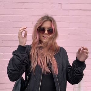 Meet your Posher, Adrianna